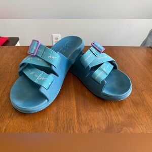 Women’s Chaco Slide Sandals - 7